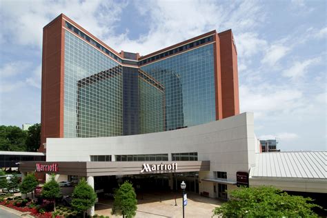 resorts in little rock.